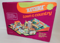 Vintage 1973 "MATCHBOX" town & country 3 Dimesional Sional City
