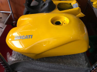 Ducati 748,916,996,998 OEM Yellow Fuel Tank Cell Petrol Body new