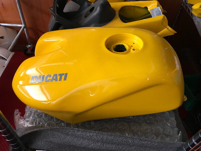 Ducati 748,916,996,998 OEM Yellow Fuel Tank Cell Petrol Body new in Other in City of Toronto
