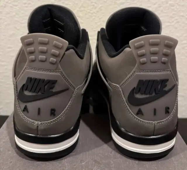 Jordan 4 Cave Stone in Men's Shoes in Mississauga / Peel Region - Image 5