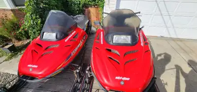 1998 Twin Ski Doo Rotax 550's. Great condition. Runs great. Good compression. Perfect for the trails...