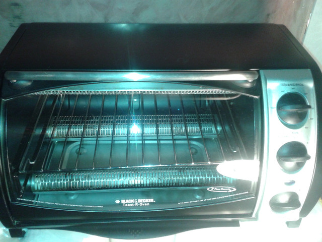 Toaster Oven in Toasters & Toaster Ovens in Markham / York Region