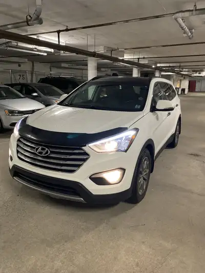 Hyundai Santa Fe XL 3.3 Premium 2014 • All-wheel drive • 6 seats Mileage: 223,000 km New battery and...