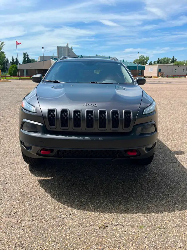 2017 Jeep Cherokee Trailhawk 4x4 | Remote Start | Backup Camera