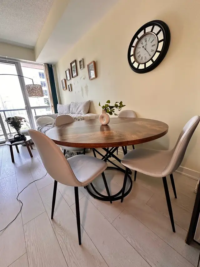 Round Dining Table in rustic wooden style  in Dining Tables & Sets in City of Toronto - Image 6