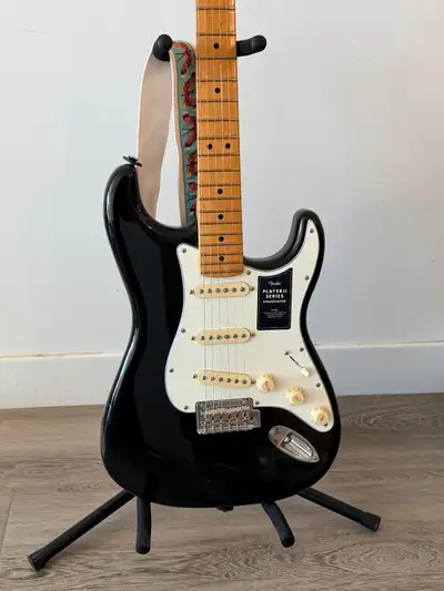 Fender Player II Stratocaster, View more