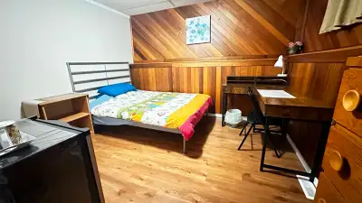 Single bed room for lady