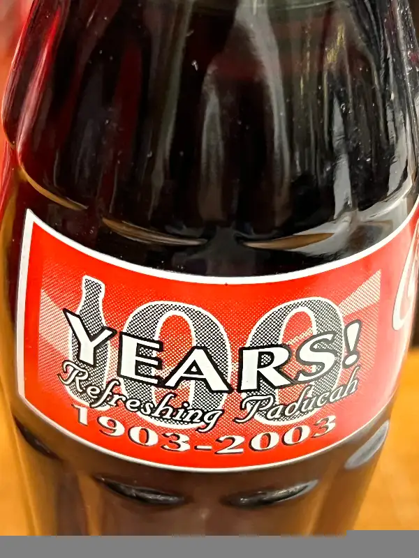 Coca-Cola 8oz. Coke Bottle 100 Years Refreshing PADUCAH in Arts & Collectibles in Longueuil / South Shore - Image 3