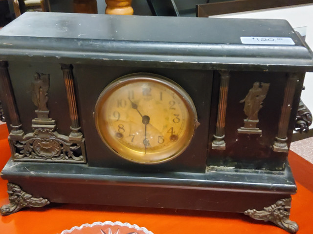 Vintage Mantle Clock in Arts & Collectibles in Saint John