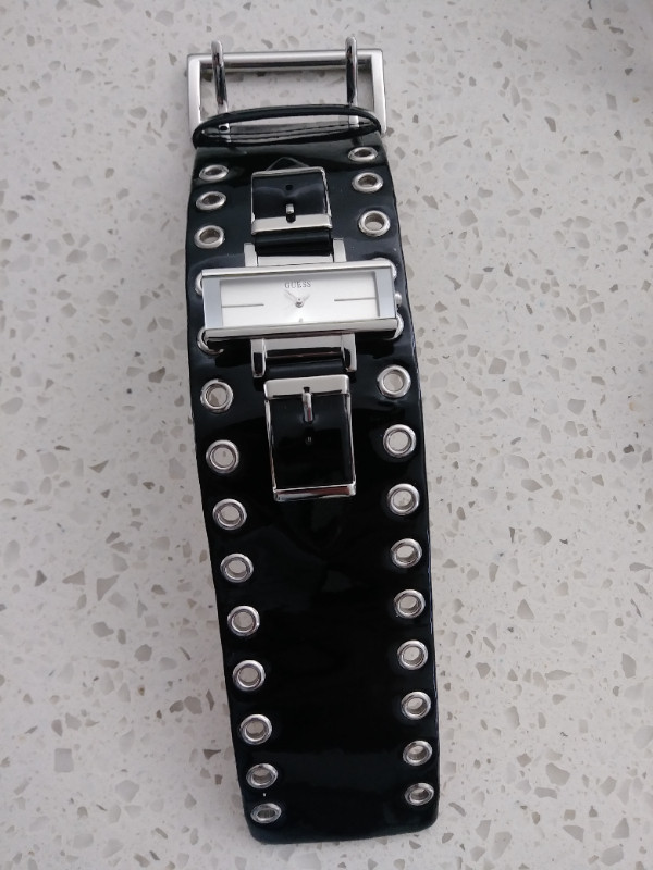 GUESS BLACK BUCKLE WATCH in Jewellery & Watches in Belleville - Image 3