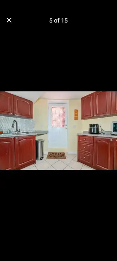 2 Beds 2 Baths Walkout Bsmt Apt. Close to Trinity Mall