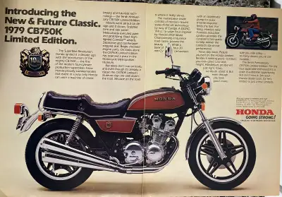 « Honda going strong. » Dimensions : 16 inches wide by 10 3/4 inches high. In excellent condition. Y...
