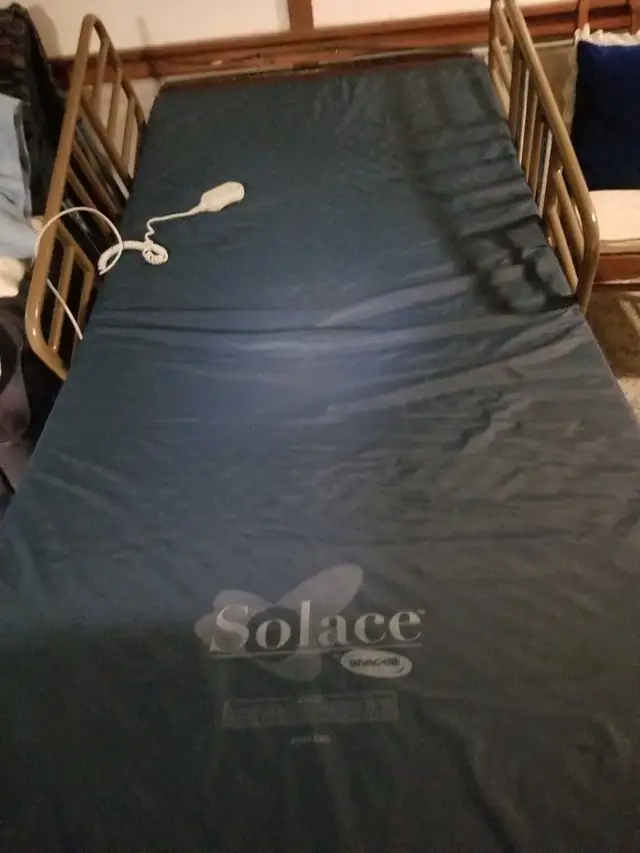 hospital bed63848995206915121