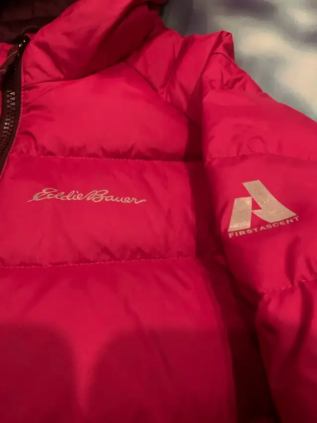 Eddie Bauer Girl’s Down Puffer Jacket - Size L (14-16) in Kids & Youth in Ottawa - Image 5