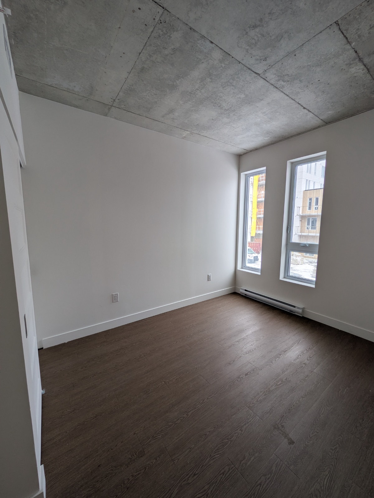 Condo locatif  neuf 2-chambres + 1 bureau — photo 3