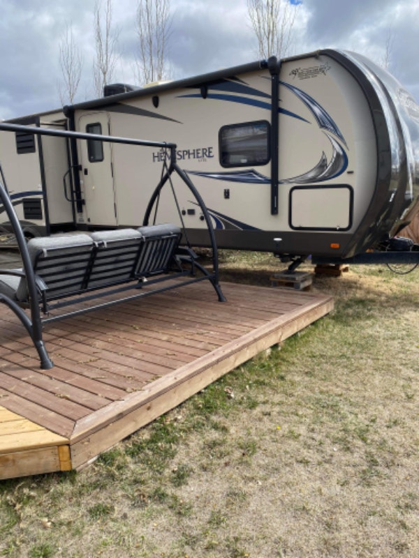 2014 Salem Hemisphere 300BH, 3 slides, bunk room,outdoor kitchen Travel Trailers & Campers