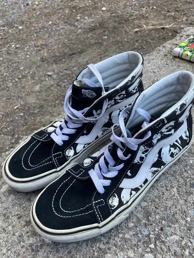 Vans Sk8-Hi Men’s size 8 in Men's Shoes in Kitchener / Waterloo - Image 3