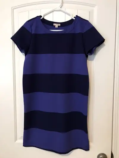 Women’s short dress from Gap. Blue and navy stripe. Worn twice. Size XS. From pet and smoke free hou...