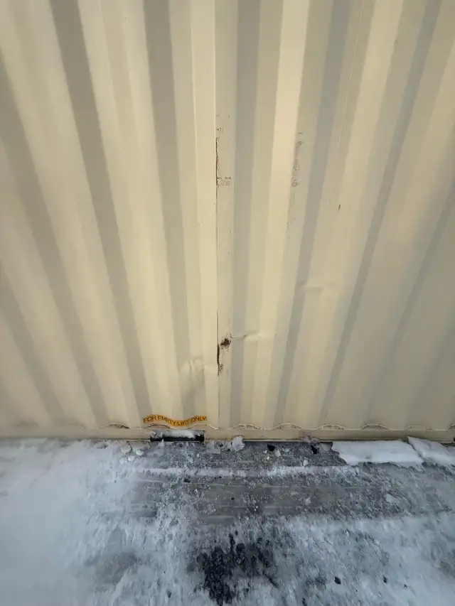  SCRATCH & DENT SALE – 40FT FOUR-DOOR SHIPPING CONTAINERS  in Outdoor Tools & Storage in Ottawa - Image 6