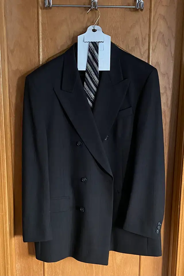 Men’s Suit - Dark Grey - 44 Tall Jacket in Men's in Edmonton - Image 2