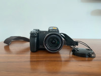 Sony Cyber-shot DSC-H5 7.2MP Digital Camera - Black