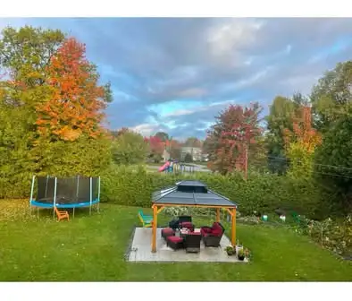 Looking for a warm, cost-effective home this winter? Location: 10 min walk to Algoma University. Eas...