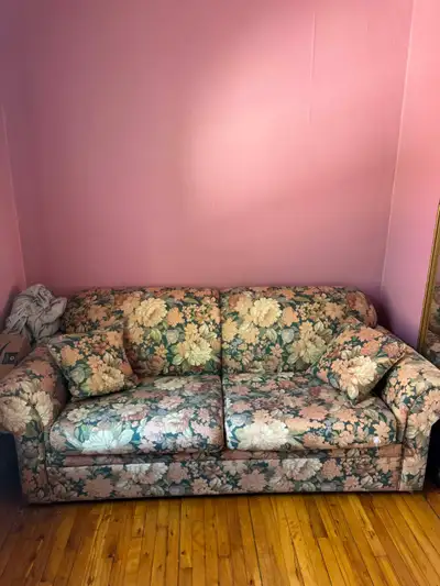Sofa lit à donner , View more
