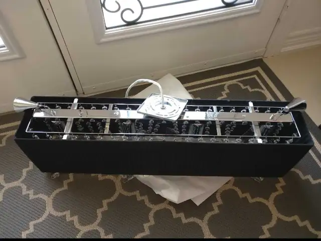 Rectangular Crystal Chandelier in Indoor Lighting & Fans in Markham / York Region - Image 4