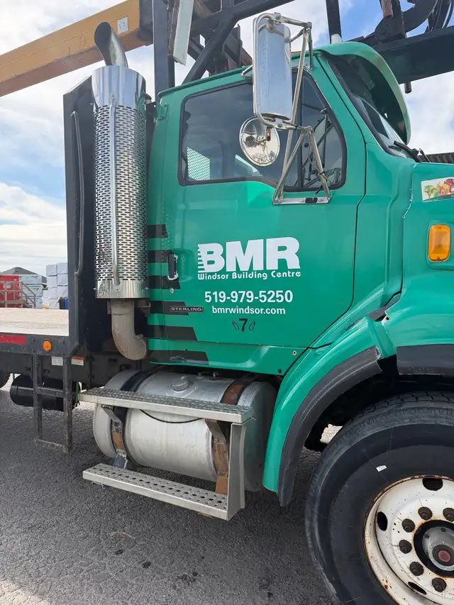 2005 Sterling LT9500 CAT C15 Engine 435 hp in Heavy Trucks in Windsor Region - Image 6