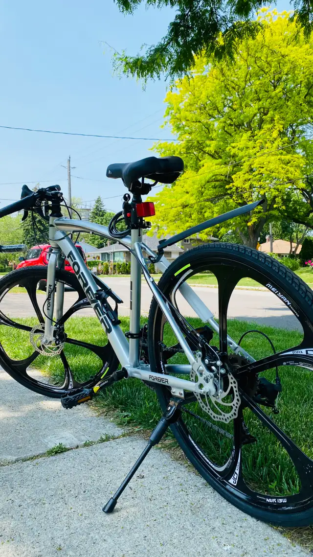 Cool and stylish 700C road bikes for sale, Affordable prices in Road in City of Toronto - Image 4