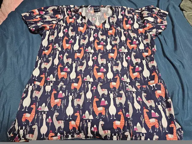Llama scrub top in Women's - Tops & Outerwear in Calgary - Image 3
