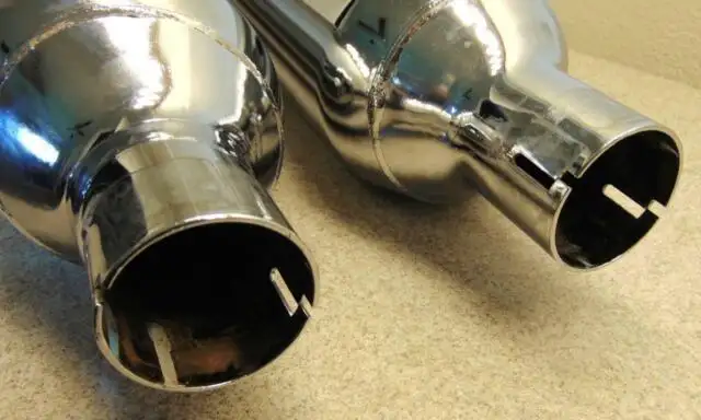 Mufflers Harley FLH Touring (stock CVO) - New in Box in Motorcycle Parts & Accessories in Hamilton - Image 5