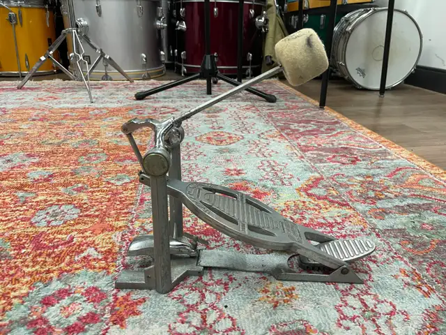 Speed King Kick Drum Pedal in Drums & Percussion in City of Toronto - Image 2
