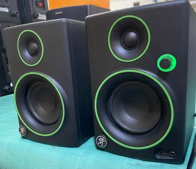 MAKIE POWERED SPEAKERS (Mint), View more