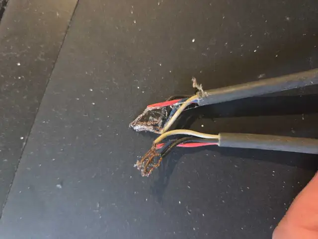 Vintage Panasonic 2-Way Speakers Model SB-CH7PP-K in Speakers in Dartmouth - Image 3