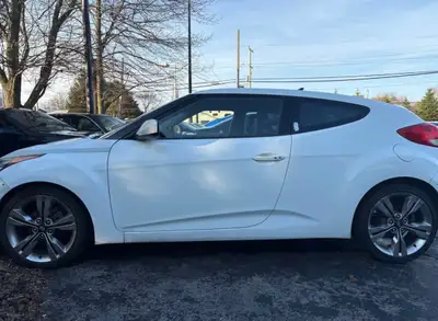 *LISTING ON BEHALF OF MY GF* 2012 Hyundai Veloster She is the second owner. Woman owned, previous ow...