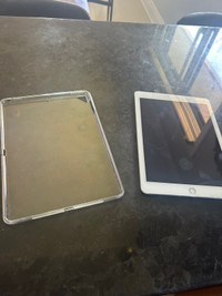 iPad Air 2 64g in excellent condition case screen protector Box 