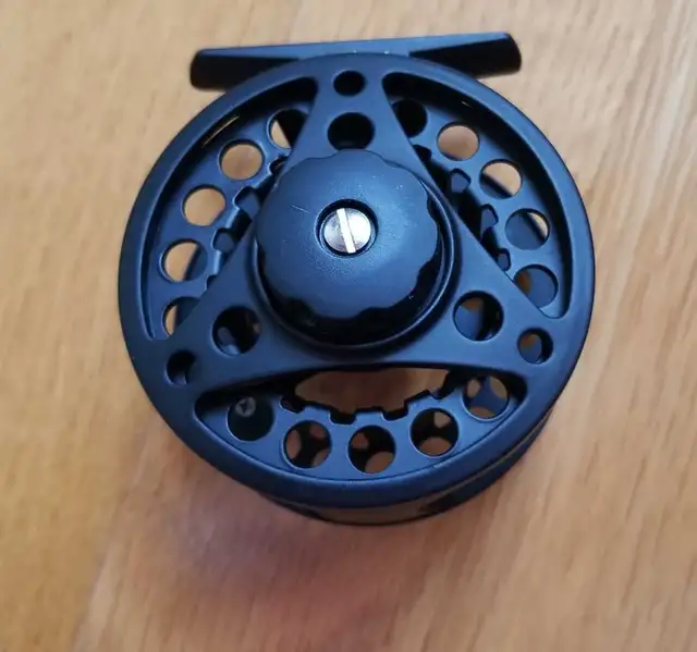 SF Large Arbor Fly Fishing Reel in Fishing, Camping & Outdoors in Mississauga / Peel Region - Image 4