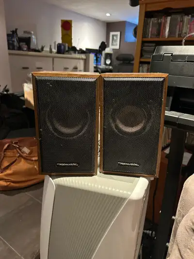 Realistic Minimus 18 Speaker Set, View more