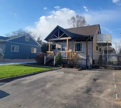 1 bedroom ,1 bathroom basement  suite for rent