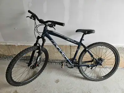 KHS Alite 1000 Hardtail Mountain Bike ‍♂️ Great Project Bike in a Good condition Perfect for trails...
