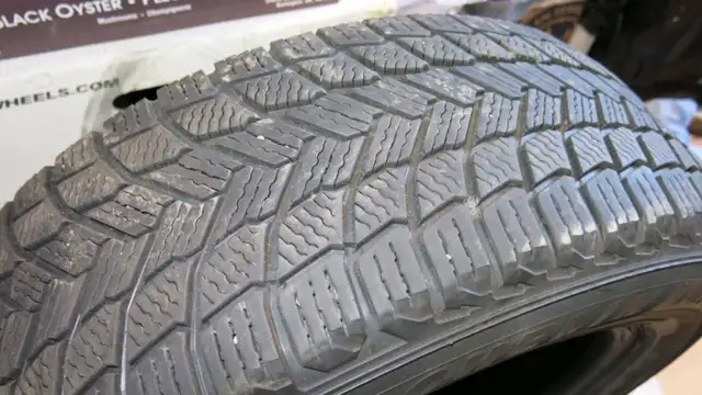 Winter Tire (1x225/60R17) in Tires & Rims in Ottawa - Image 4