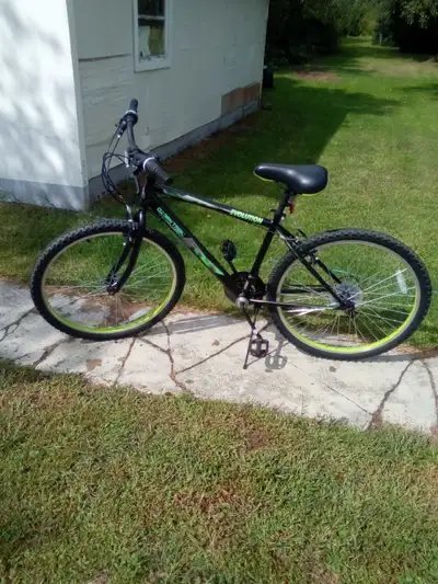 Ozark Trail Evolution Mountain Bike, View more