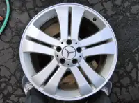 Mercedes-Benz 4 RIMS 19" like new.  coming from a 550 M-Benz $5H