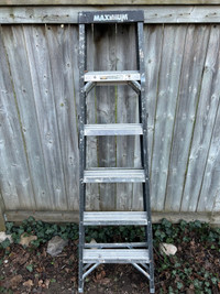 Maximum 6’ Step Ladder 