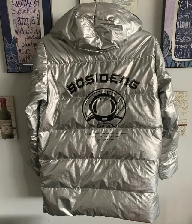 Unisex children/women metallic silver puffer “alien”, 165/84 in Kids & Youth in City of Toronto - Image 8