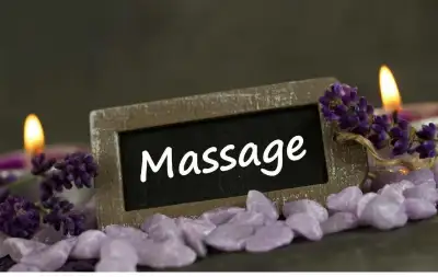 Massage thérapeutique et relaxant Ouvert tous les jours de 10h à 20h Douche dans chaque pièce 4531 B...