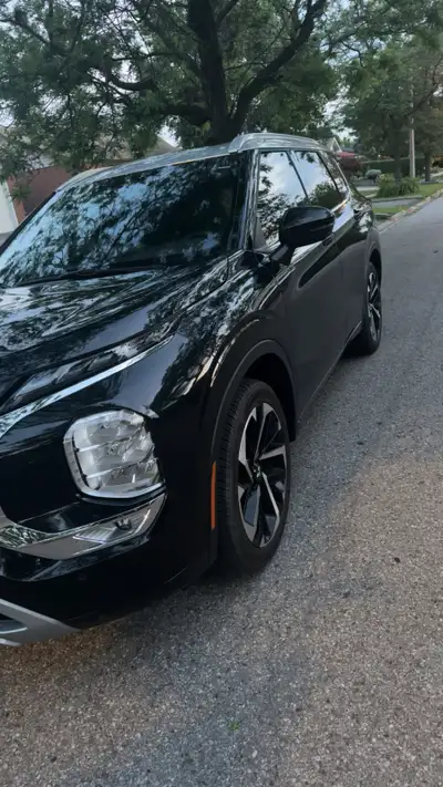 Luxury SUV Book For tours, pick up and drop good service Good price