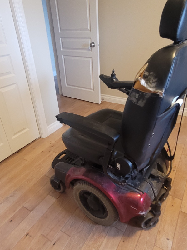 Mobile wheel Chair in Health & Special Needs in Regina - Image 3