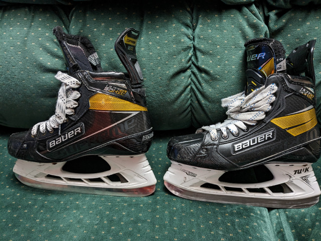 Bauer Ultra Sonic size 8.5 in Hockey in Peterborough - Image 2